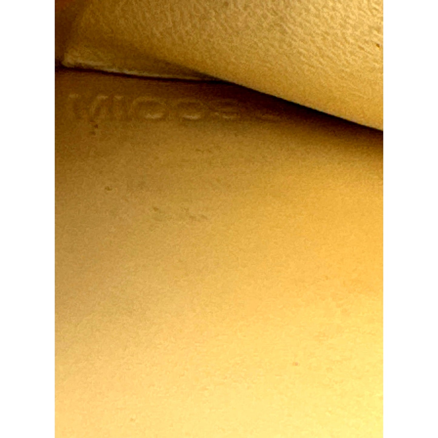 Louis Vuitton Luxury Accessory β Timeless & Authentic