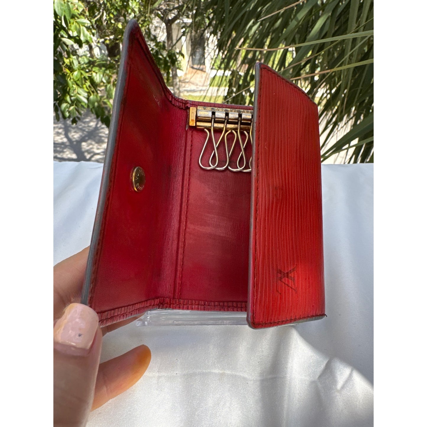 Louis Vuitton Luxury Accessory β Timeless & Authentic