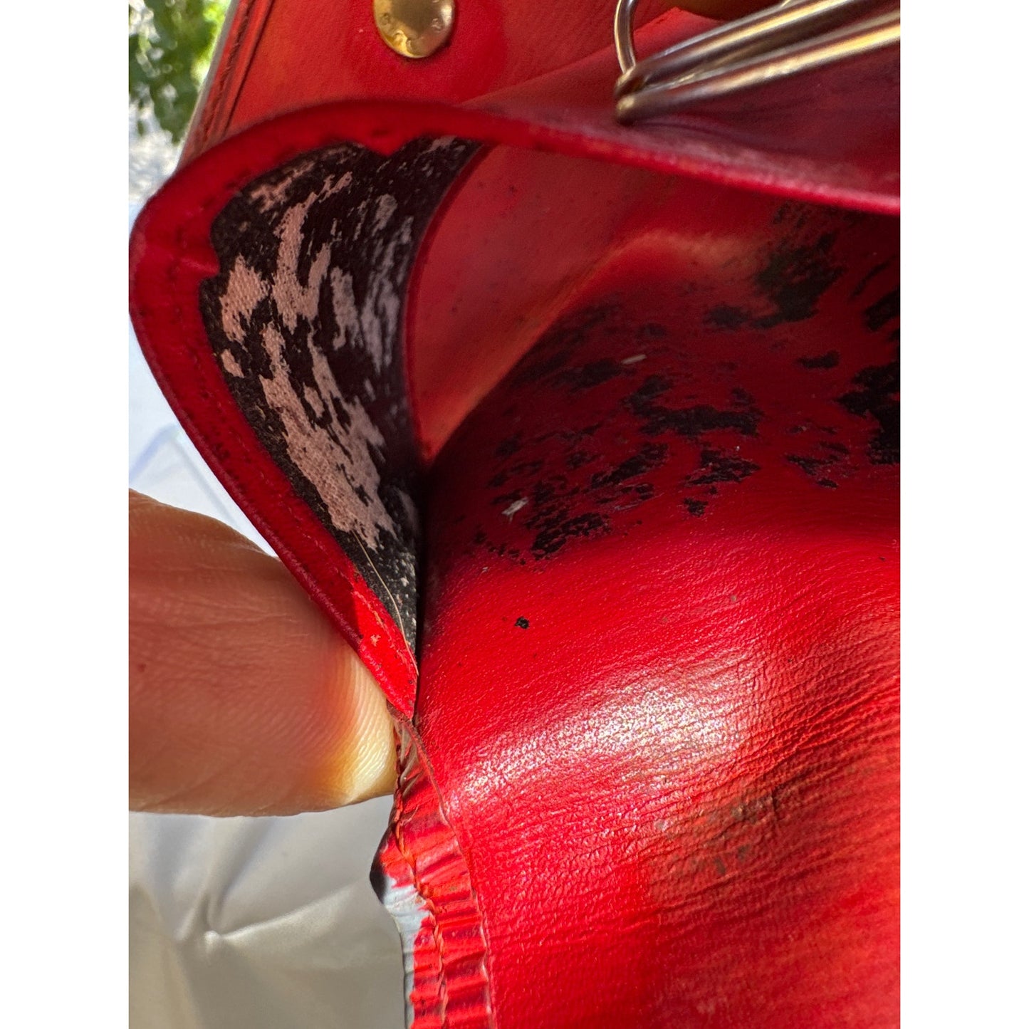 Louis Vuitton Luxury Accessory β Timeless & Authentic