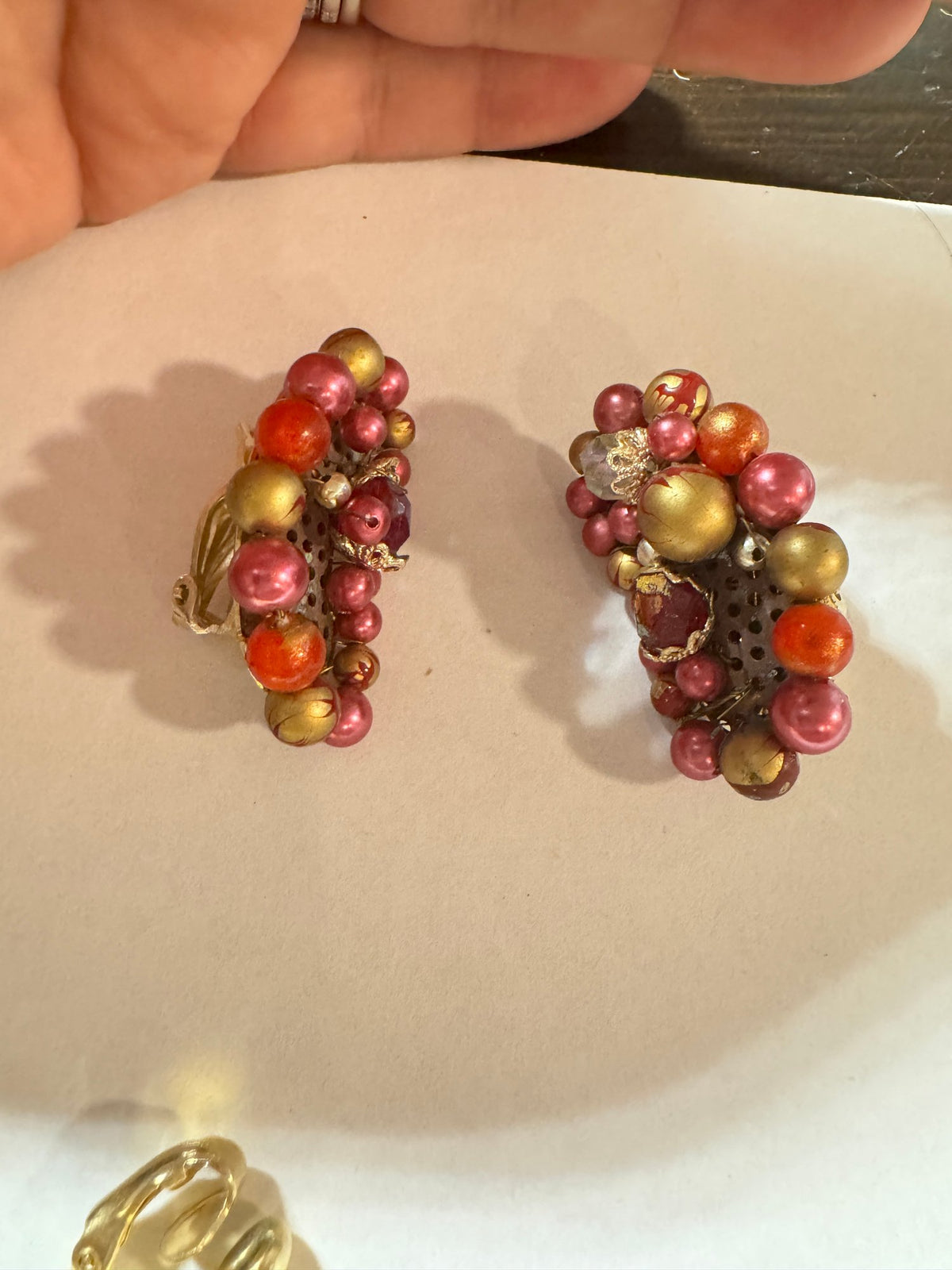 Japan Signed Bead Cluster · Mid-century-style Clip-ons · Red Orange Gold-Tone — photo 3