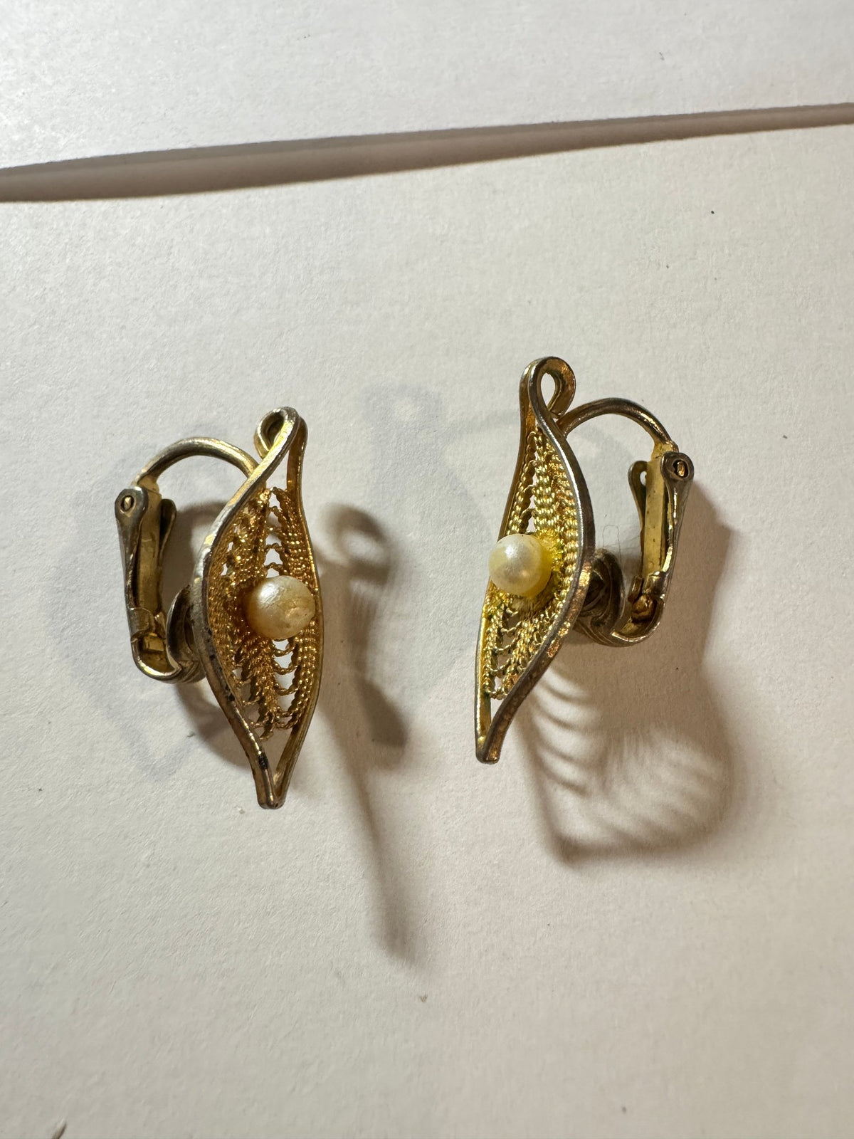 Sarah Coventry · Mid-century-style Filigree Clip-Ons · Gold-Tone Faux Pearl — photo 3