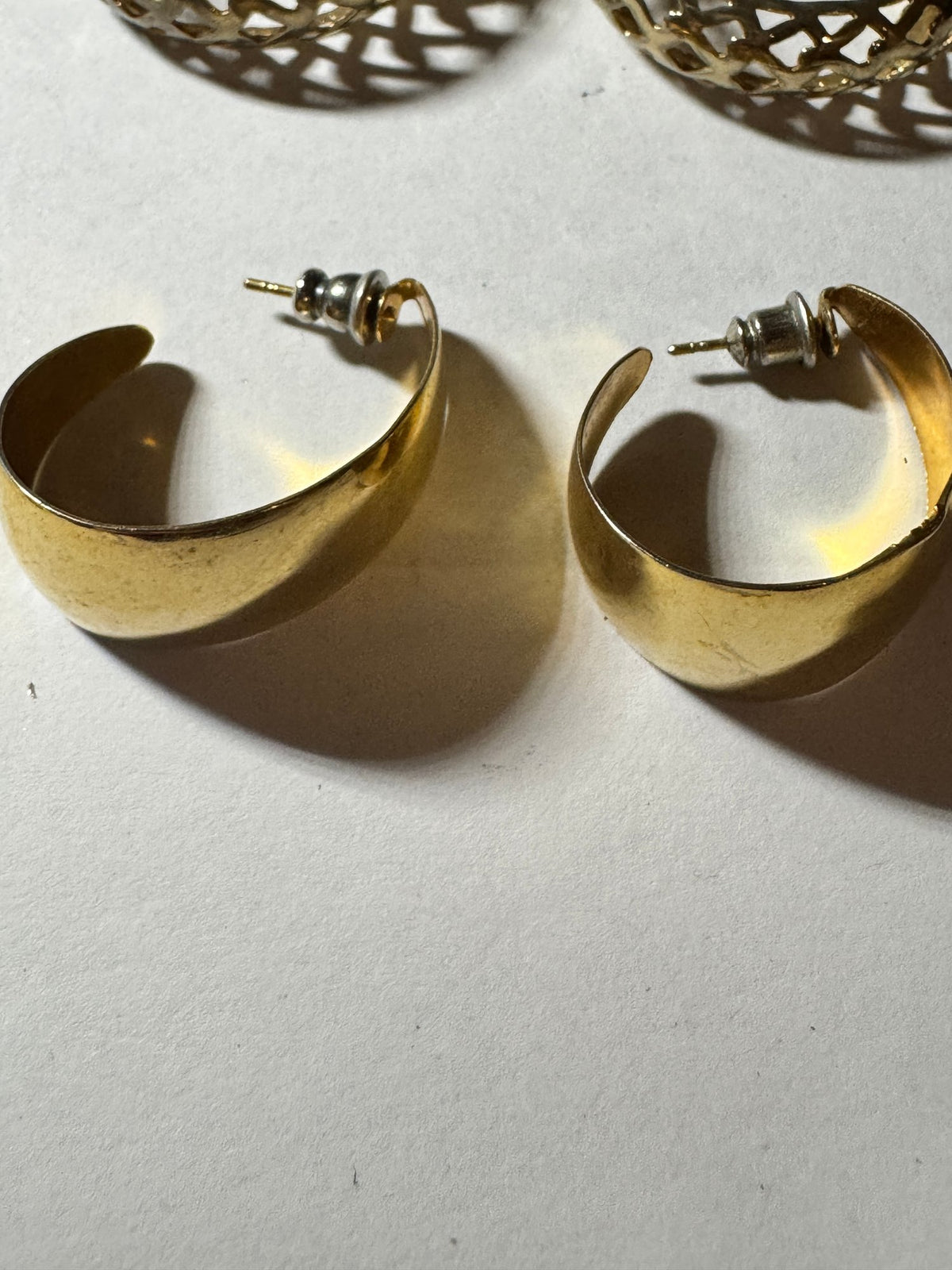 Gold-Tone Wide Hoop Earrings · Minimalist · Post-Back — photo 2