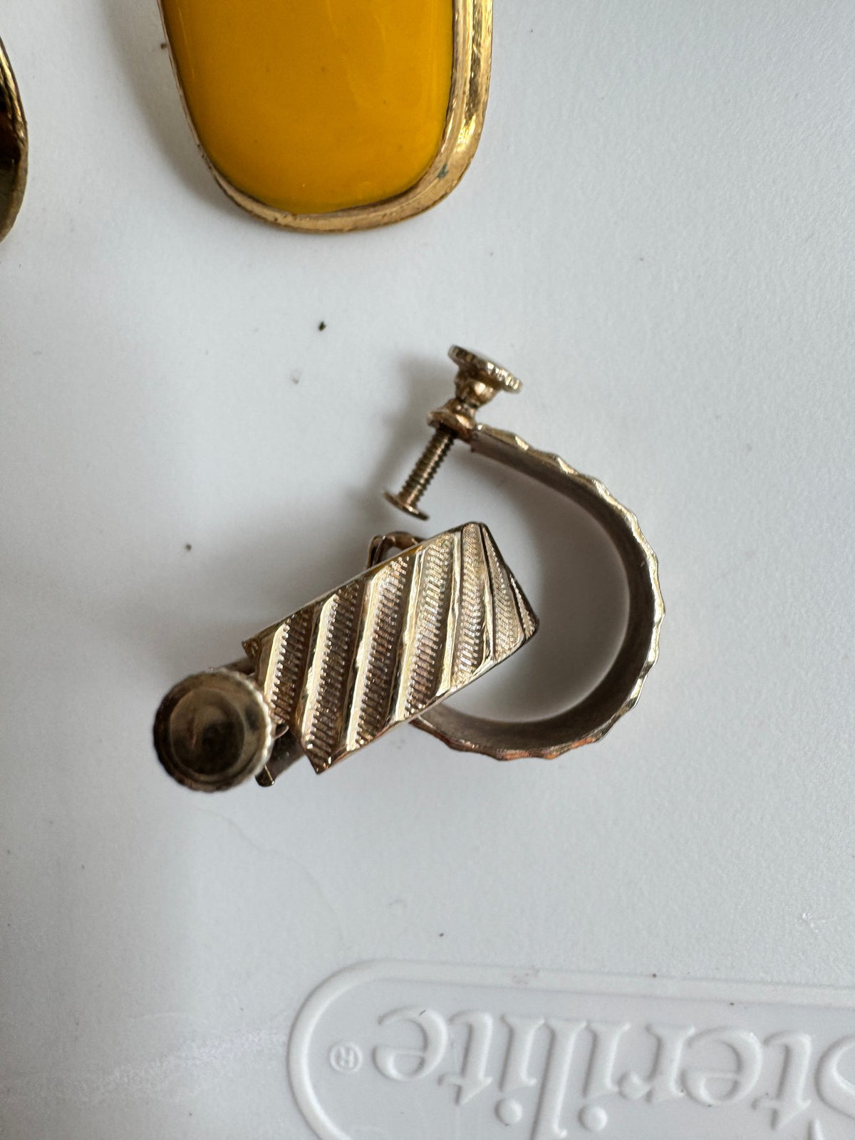 Gold-Tone Screw-Back Hoops · Mid-Century-Style · Qty 2 Pairs — photo 2