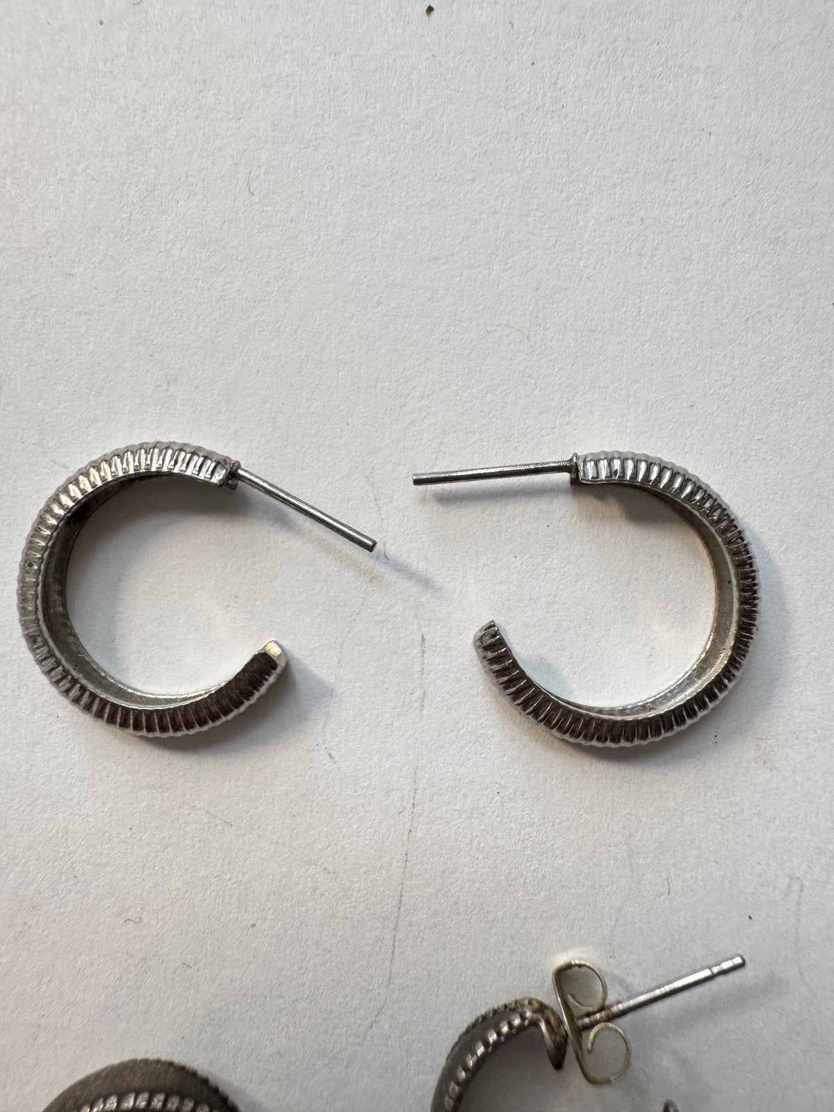 Silver-Tone Ridged Hoop Earrings · Everyday Classic · Post Back — photo 2