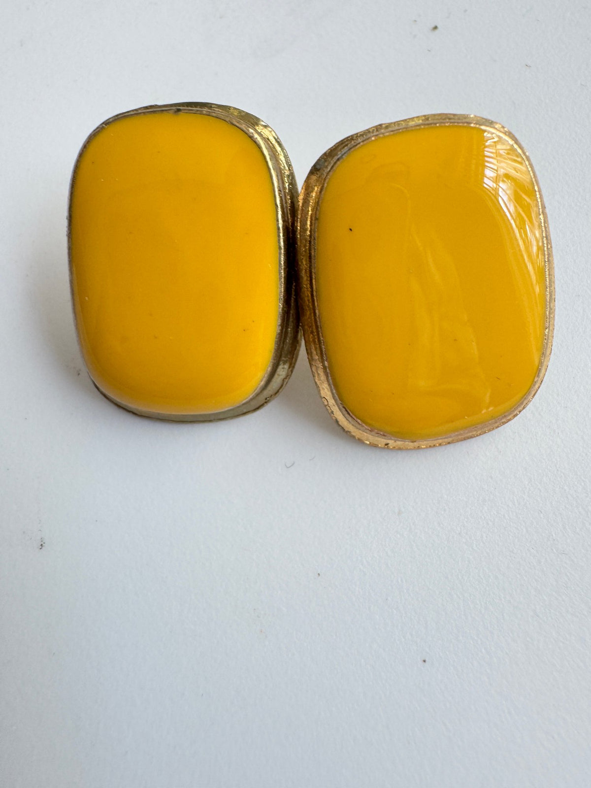 Vintage Mustard Enamel Earrings · Mod-style · Gold-Tone Post-Back — photo 2