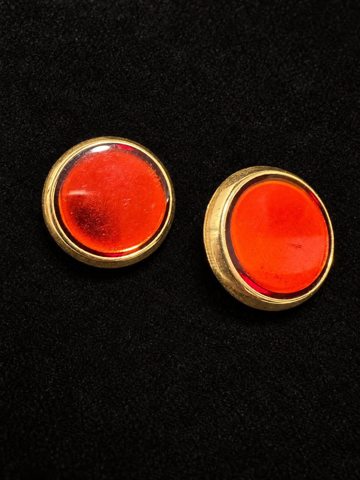 ⚜️ Vintage Statement Earrings | Orange-Red Lucite Cabochon | Gold-Tone 💗