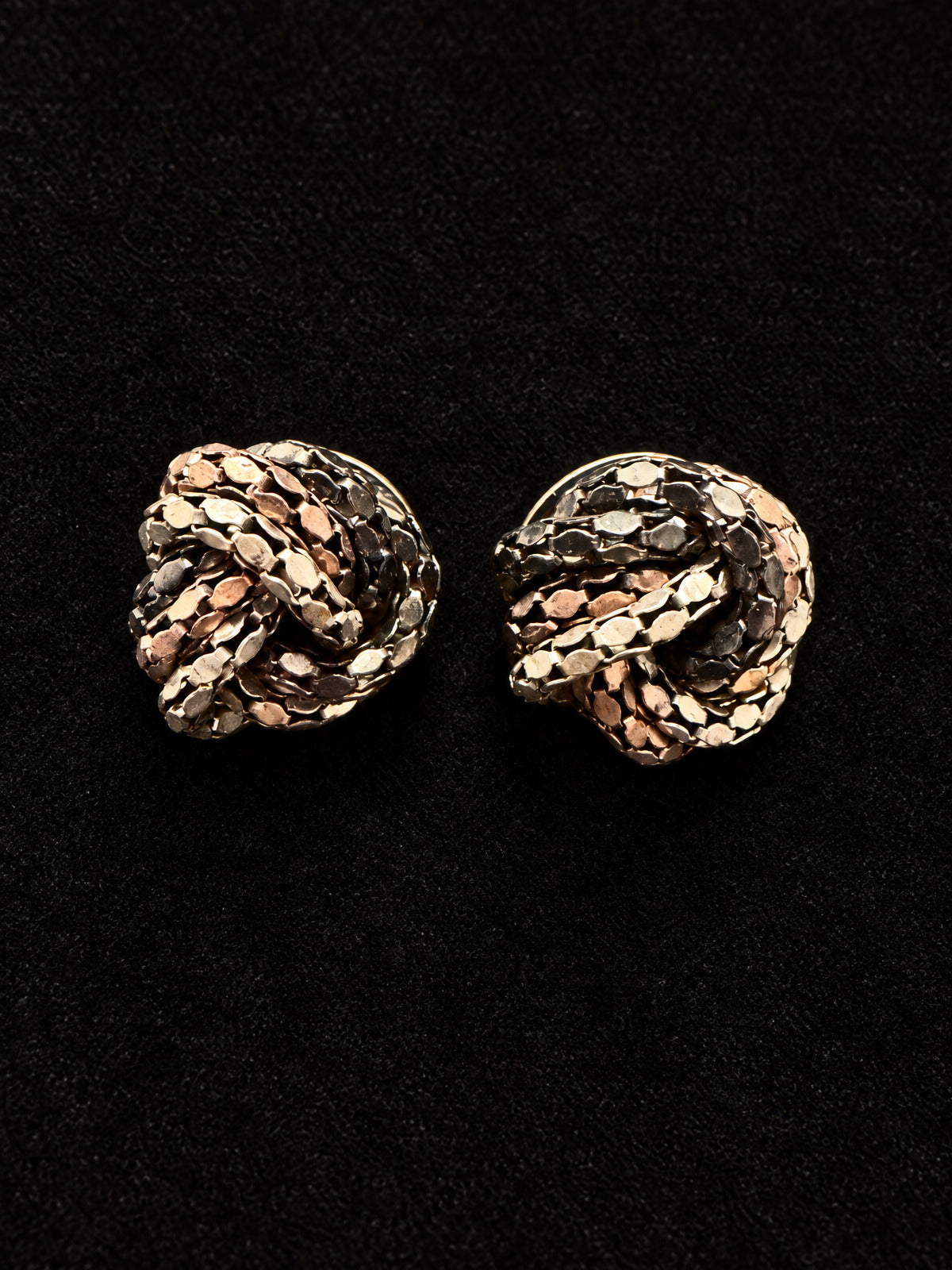 ⚜️ Knot Stud Earrings | Vintage 80s | Gold-Tone Rose Metal Mesh 💗