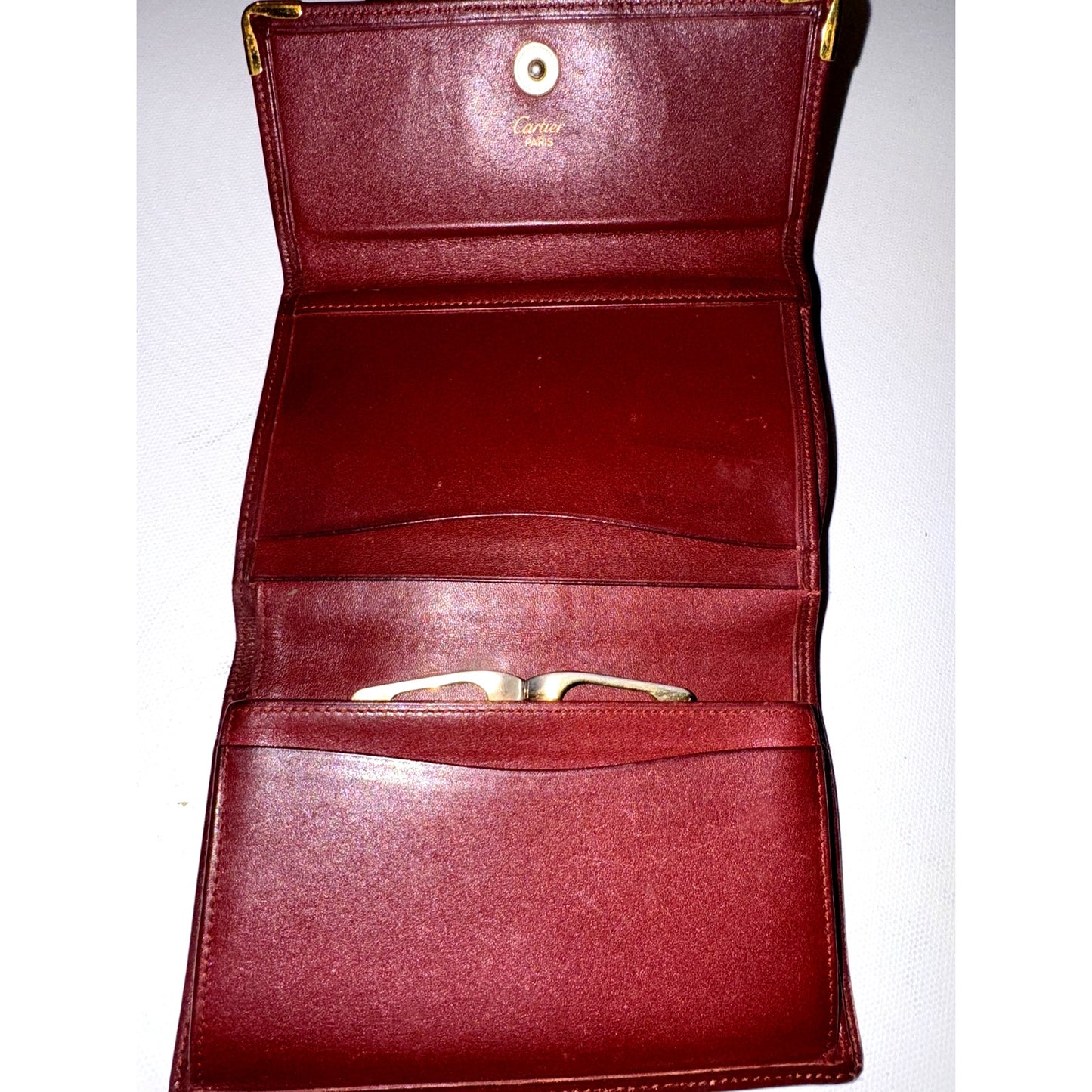 🍒 CARTIER ACCESSORY – TIMELESS & AUTHENTIC