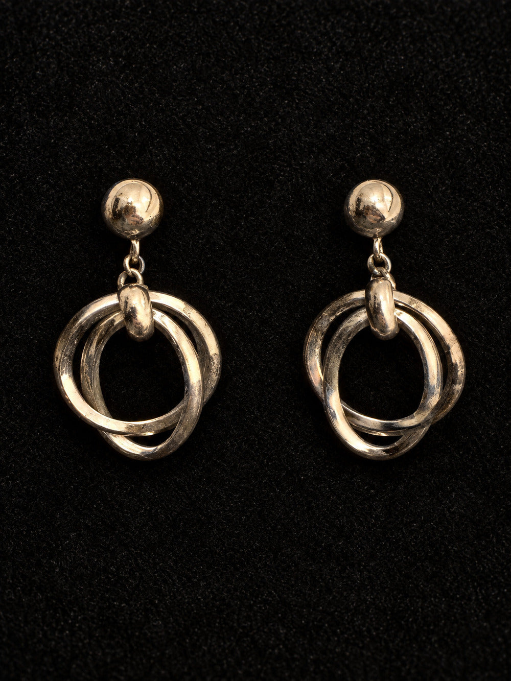⚜️ Silver Drop  Clip-On Earrings | Interlocking Hoop | Ball Stud 💗