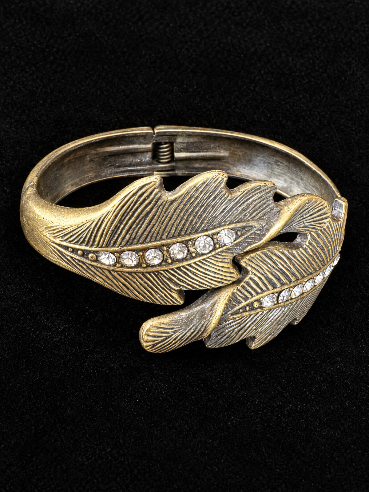 ⚜️ Feather Clamper Bangle | Antique Gold-Tone | Rhinestone Accent 💗