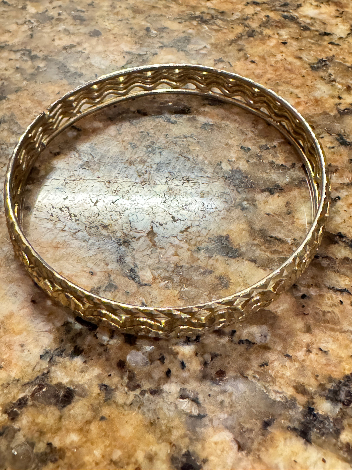 ⚜️ Monet Bangle | Woven Texture Wavy Edge | Gold-Tone Vintage 💗 — photo 5