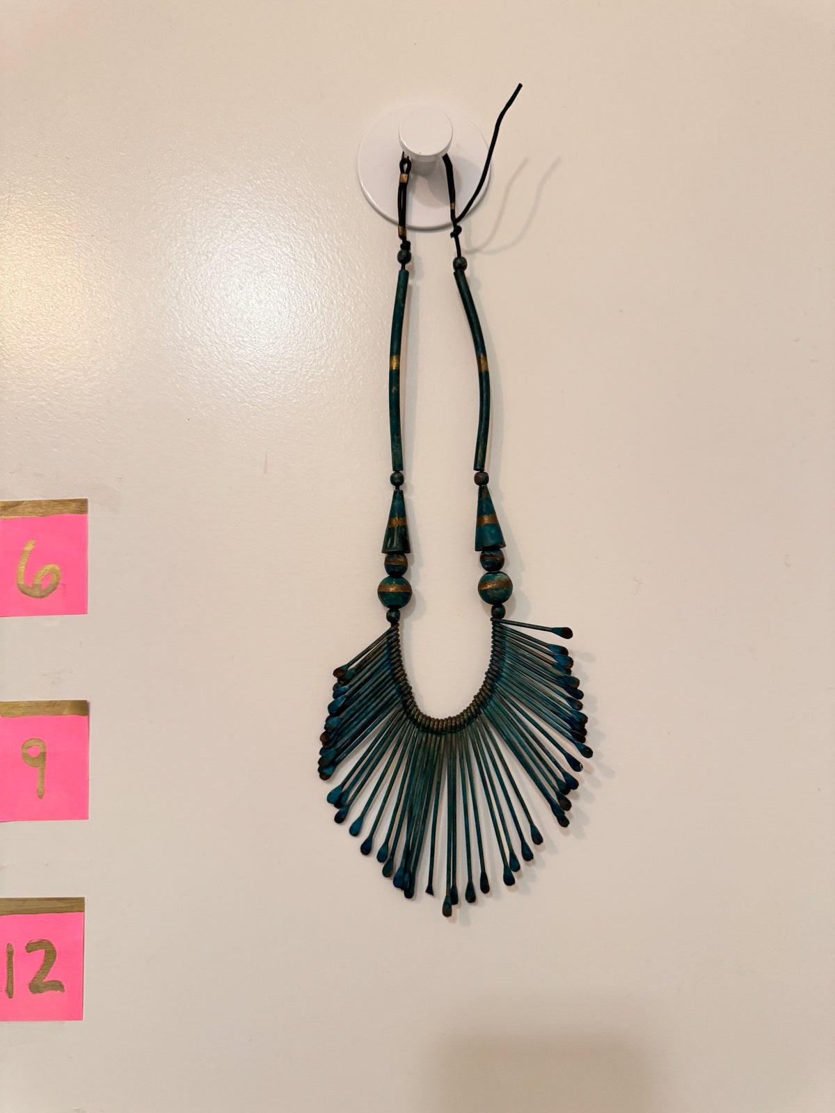 ⚜️ Elegant Brass Necklace | Unique Green Fan Design 💗 — photo 2