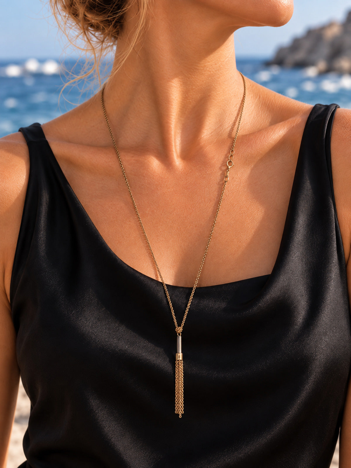 ⚜️ Necklace | Gold-Tone Statement | Hook 💗