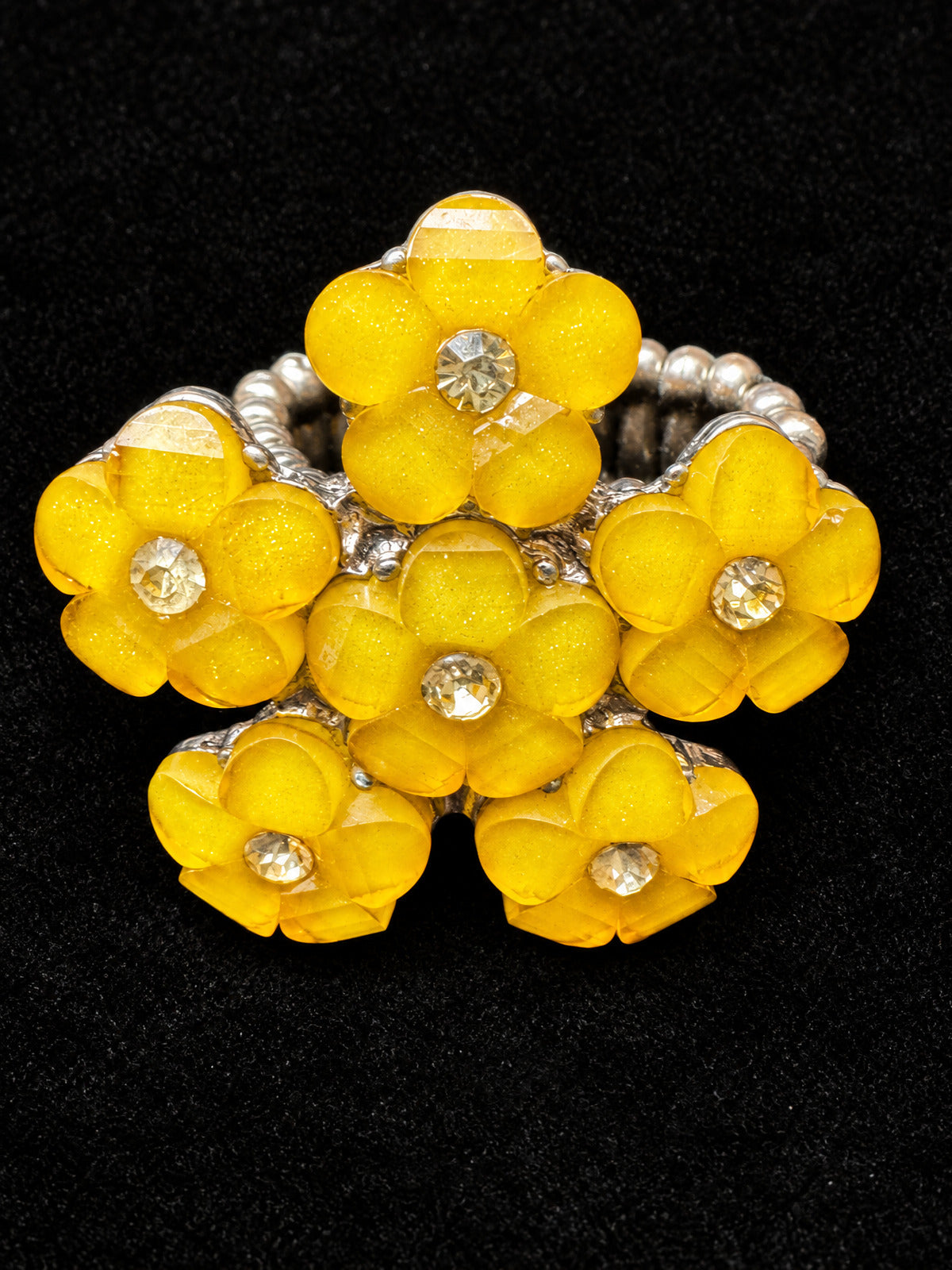 ⚜️ Flower Cluster Ring | Yellow Resin Daisy Stretch | Fits Most 💗