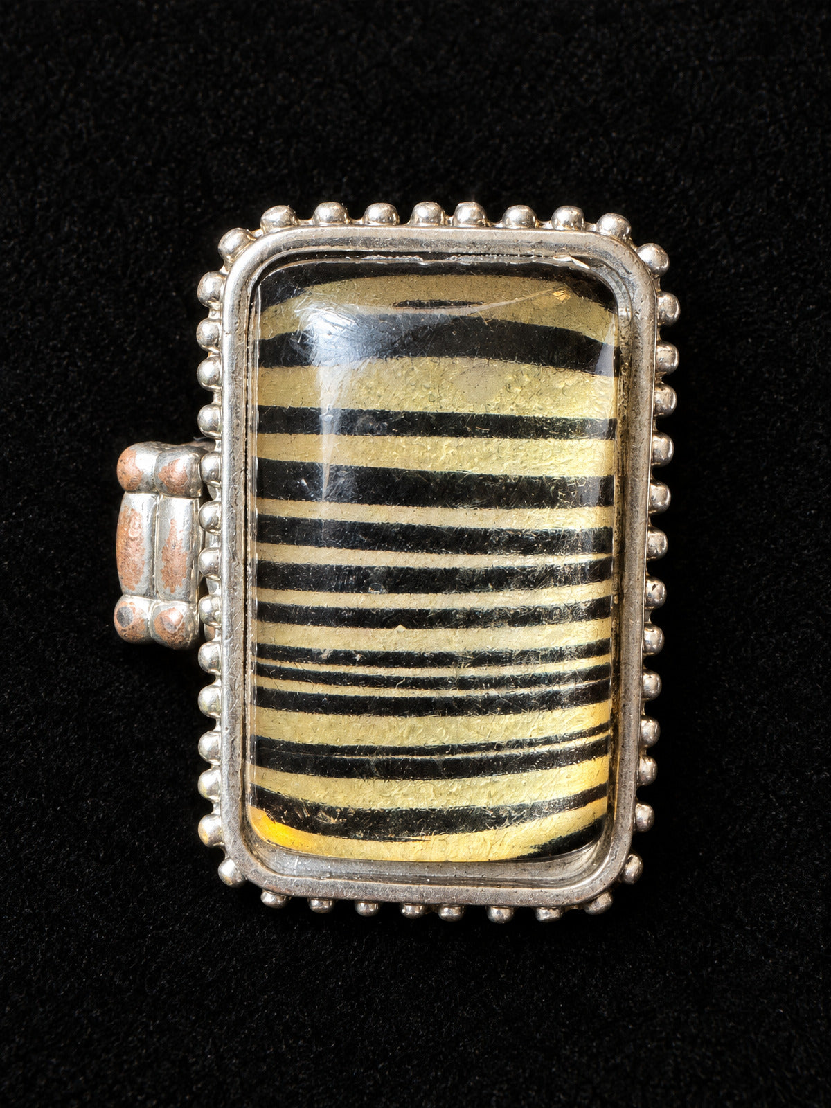 ⚜️ Stretch Cocktail Ring | Bold Stripe Cabochon | Black & Gold-Tone 💗