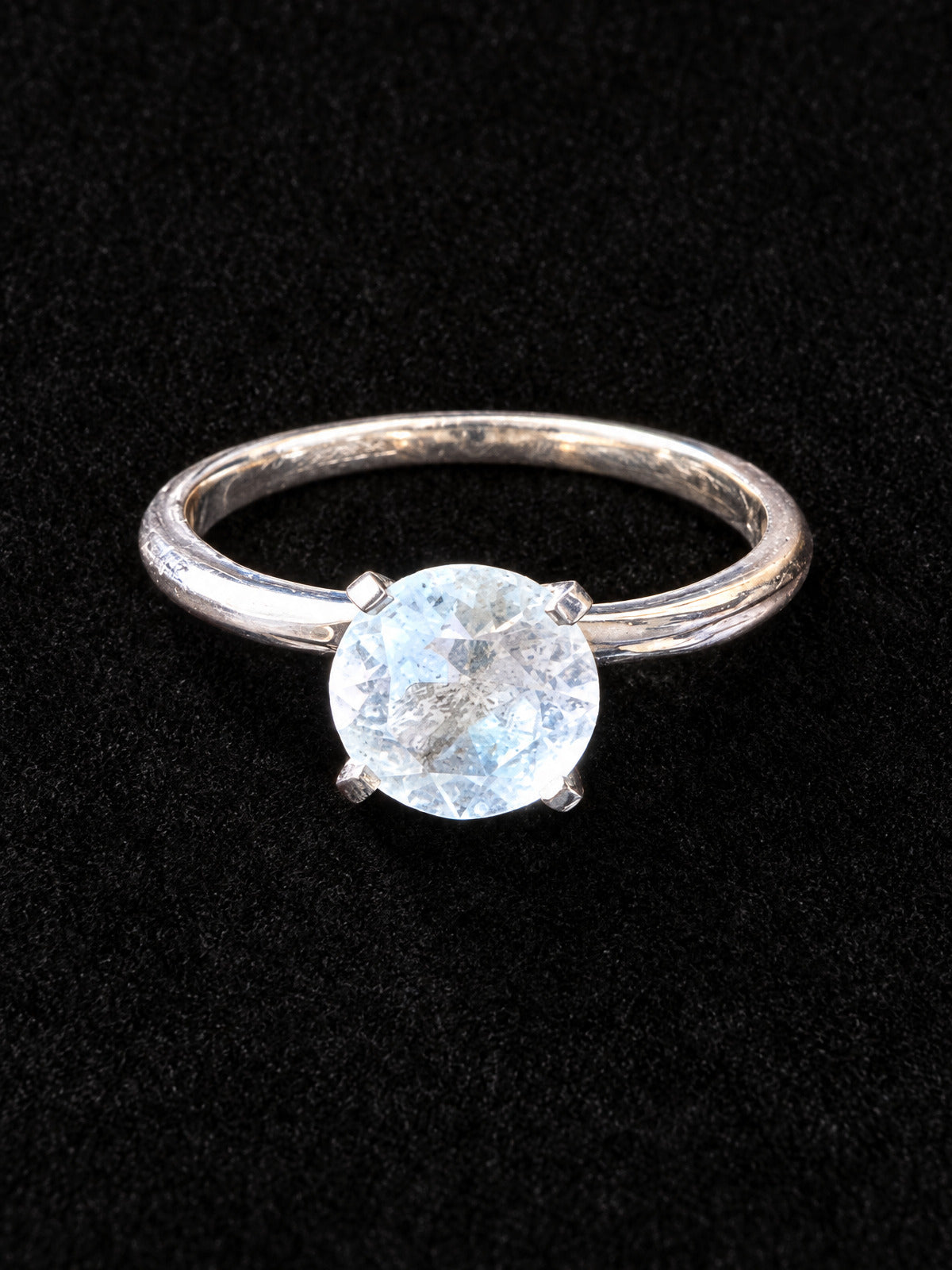 ⚜️ Solitaire Ring | Silver-Tone Crystal | Size 9 Light Blue 💗