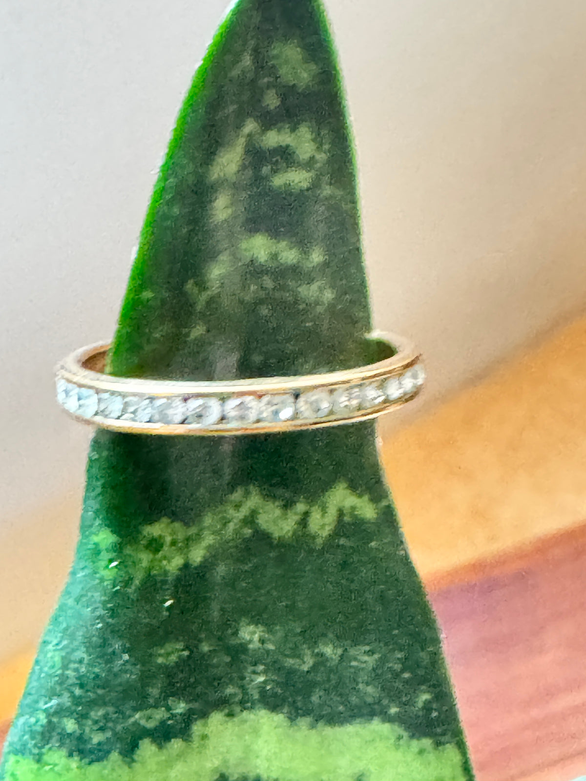 ⚜️ Gold-Tone Crystal Band Ring | Eternity Style | Size 9 💗 — photo 3