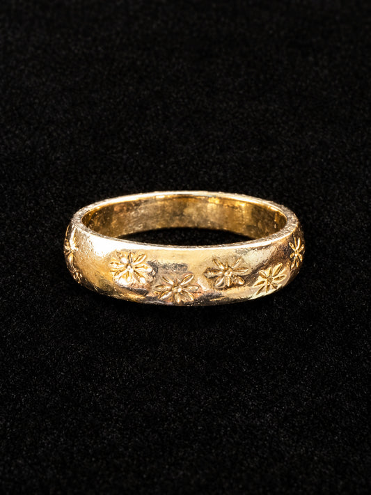 ⚜️ Floral Band Ring | Victorian-style | Size 9 Gold-Tone 💗