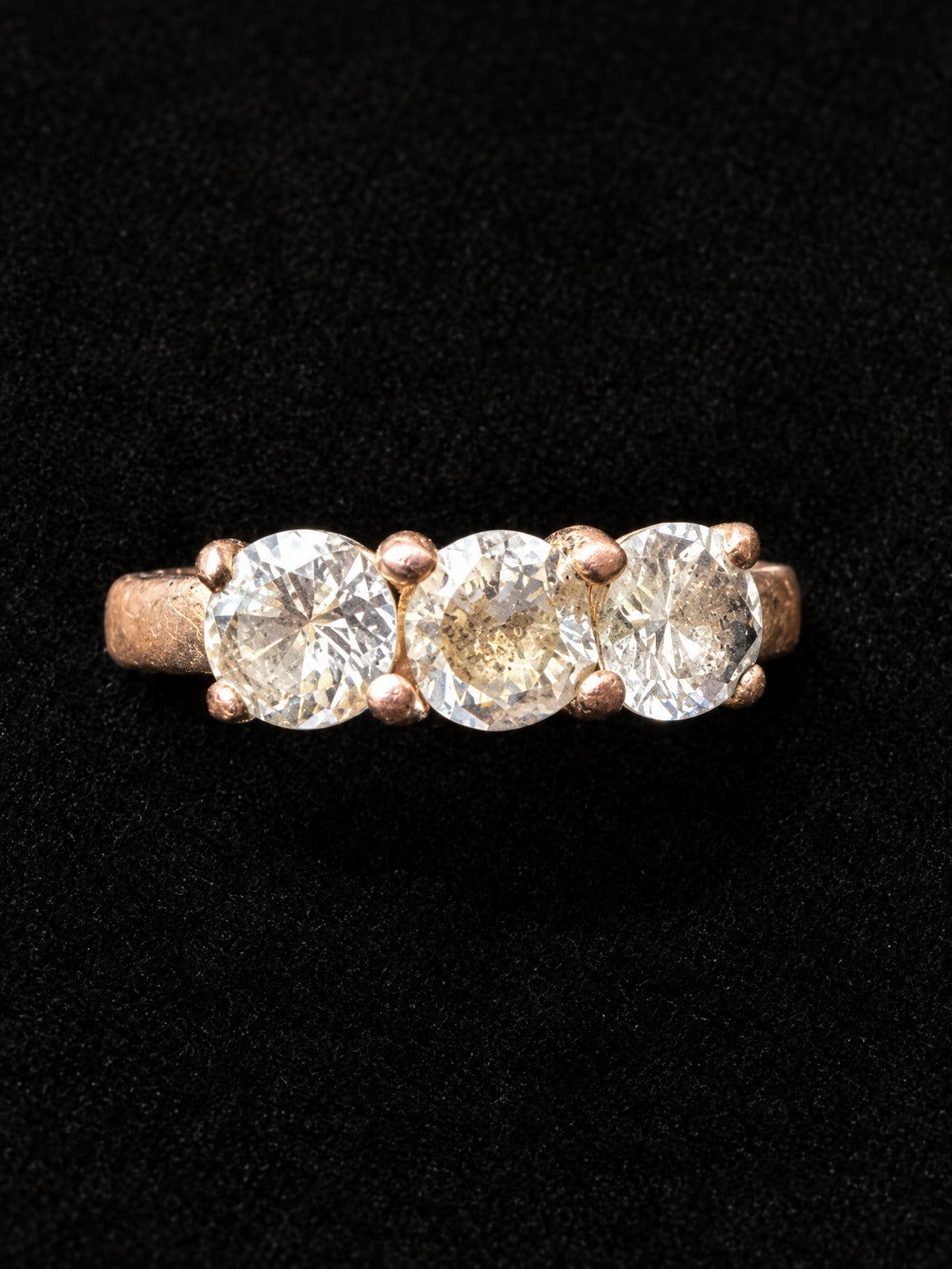 ⚜️ Three-Stone Ring | Gold-Tone Band | Clear Crystals Size 9 💗