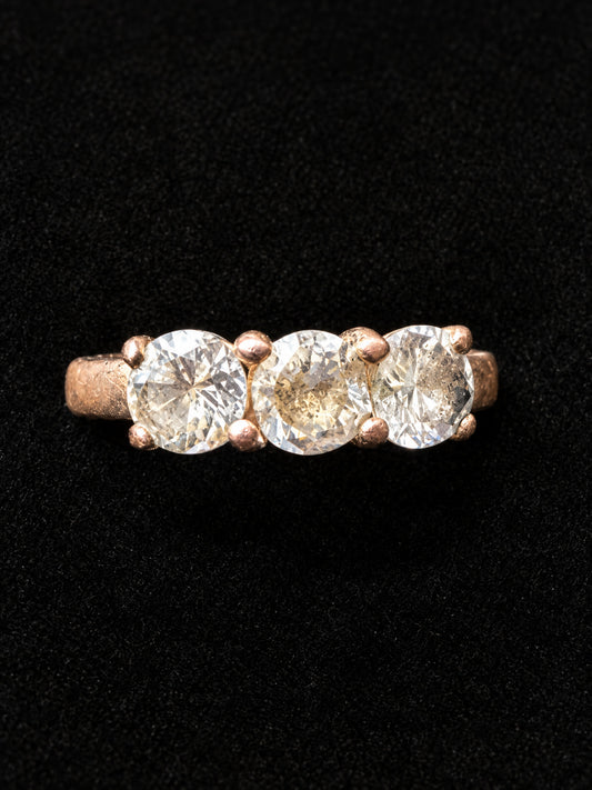 ⚜️ Three-Stone Ring | Gold-Tone Band | Clear Crystals Size 9 💗