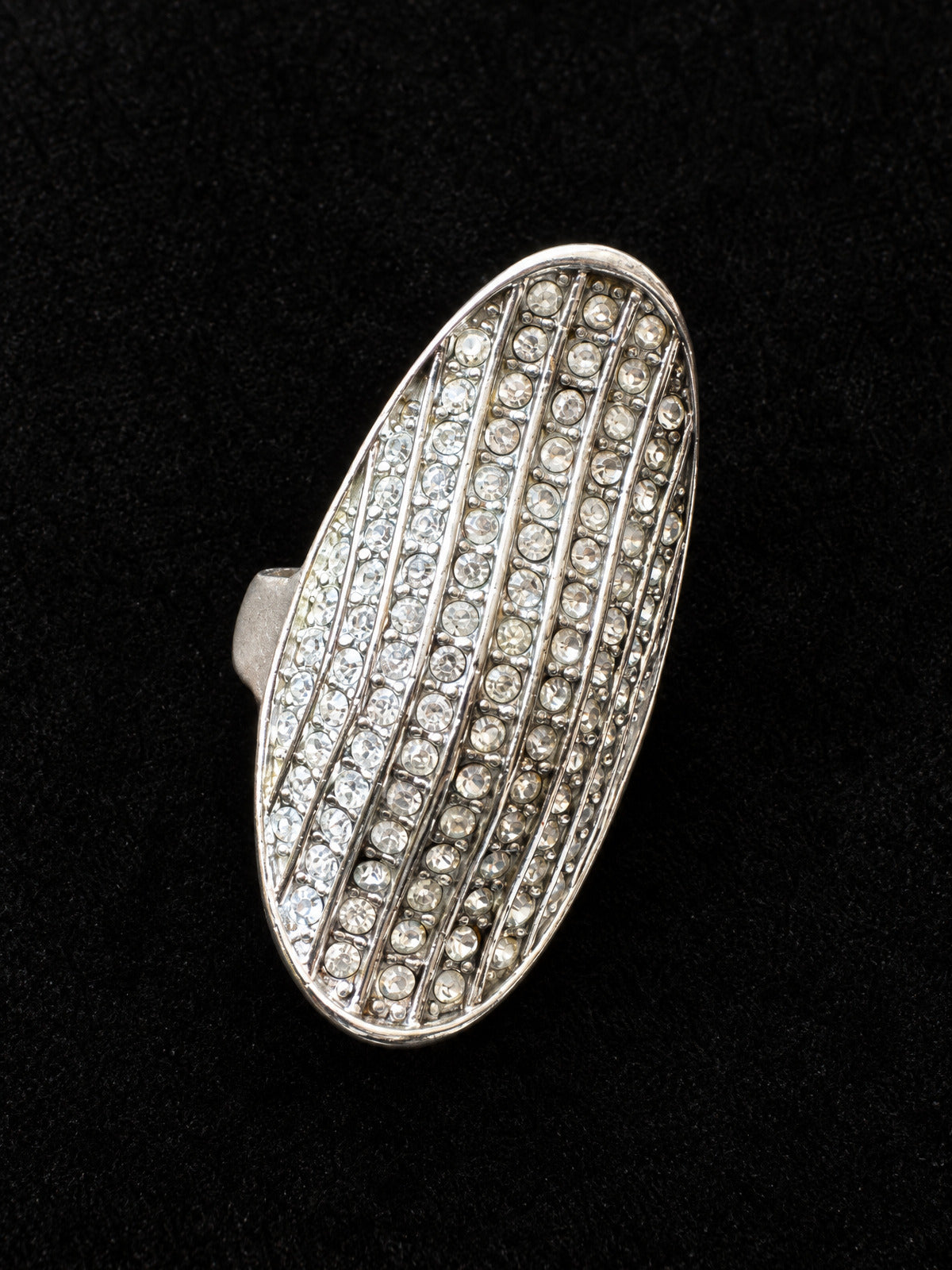 ⚜️ Cocktail Ring | Pavé Crystal Elongated Oval | Size 9 Silver-Tone 💗