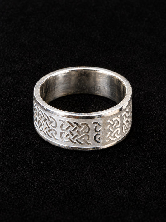 ⚜️ Celtic Knotwork Band | Silver-Tone Engraved Ring | Size 9 💗