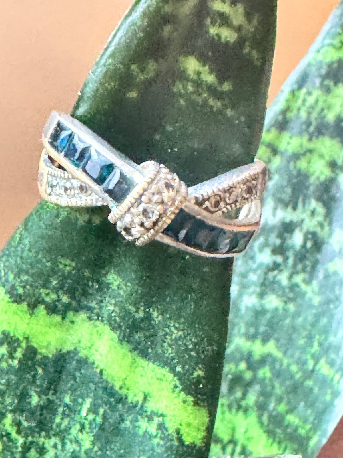 ⚜️ Art Deco-Style Ring | Blue Crystal Crossover Bow | Size 9 💗 — photo 3