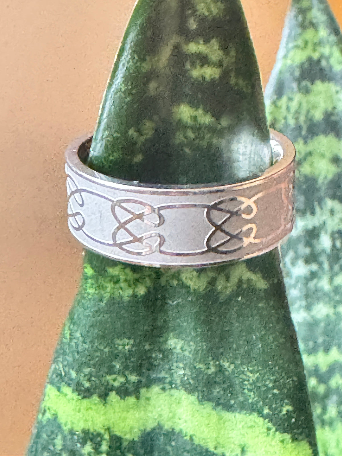 ⚜️ Celtic Knot Band Ring | Silver-Tone Etched | Size 9 💗 — photo 3
