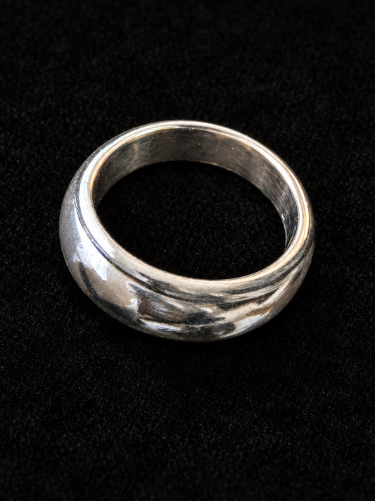 ⚜️ Silver-Tone Band Ring | Domed Polished Classic | Size 9 💗