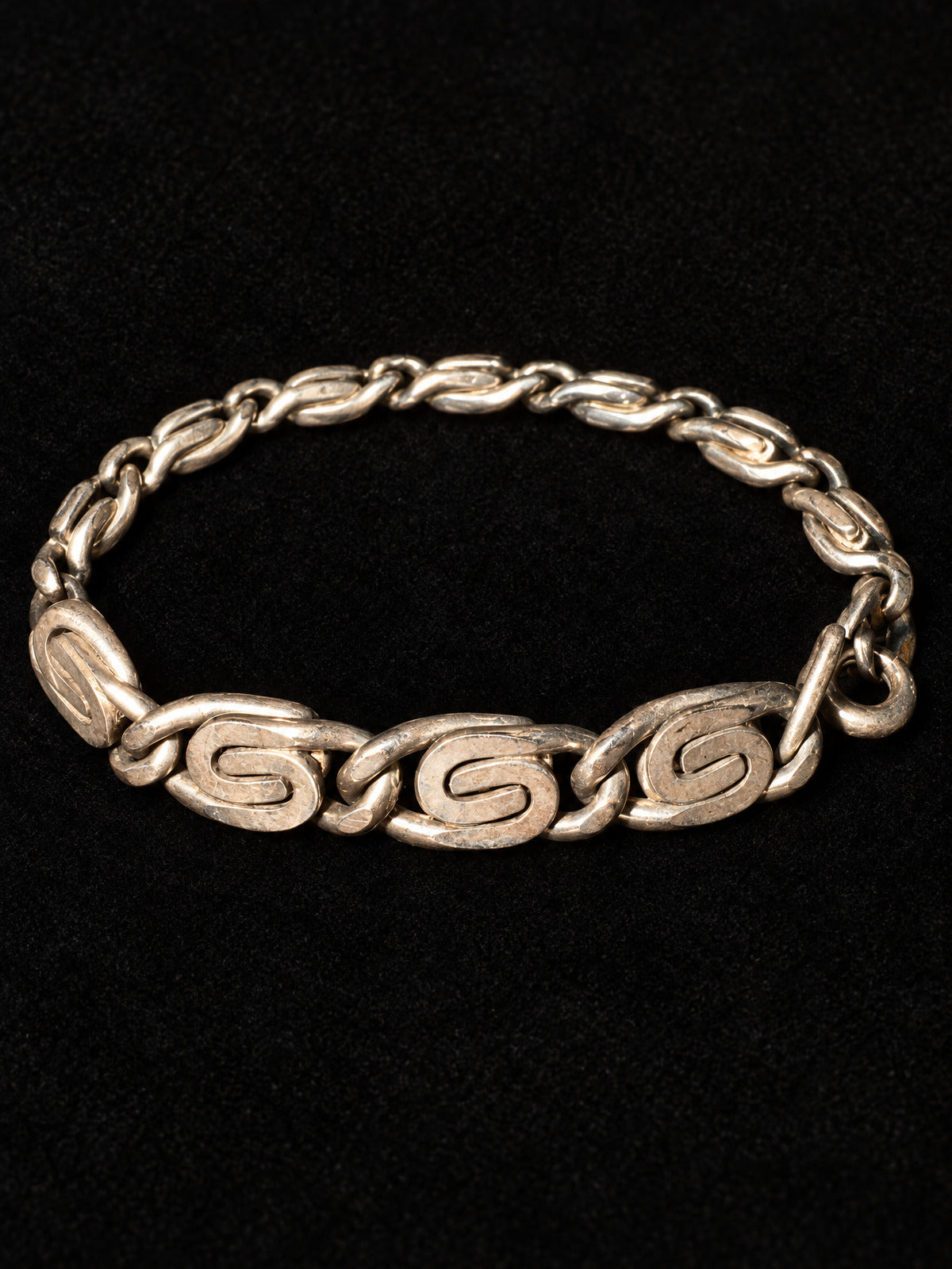 ⚜️ Scroll Link Bracelet | Vintage Silver-Tone Chain | Bold Statement 💗