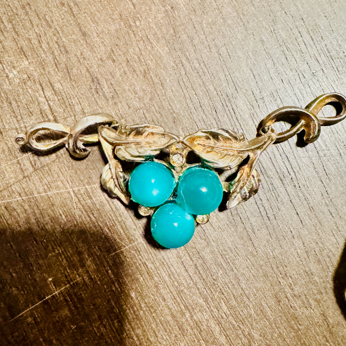 ⚜️ Coro Pendant | Vintage Turquoise Cabochon | Gold-Tone Leaf 💗 — photo 3