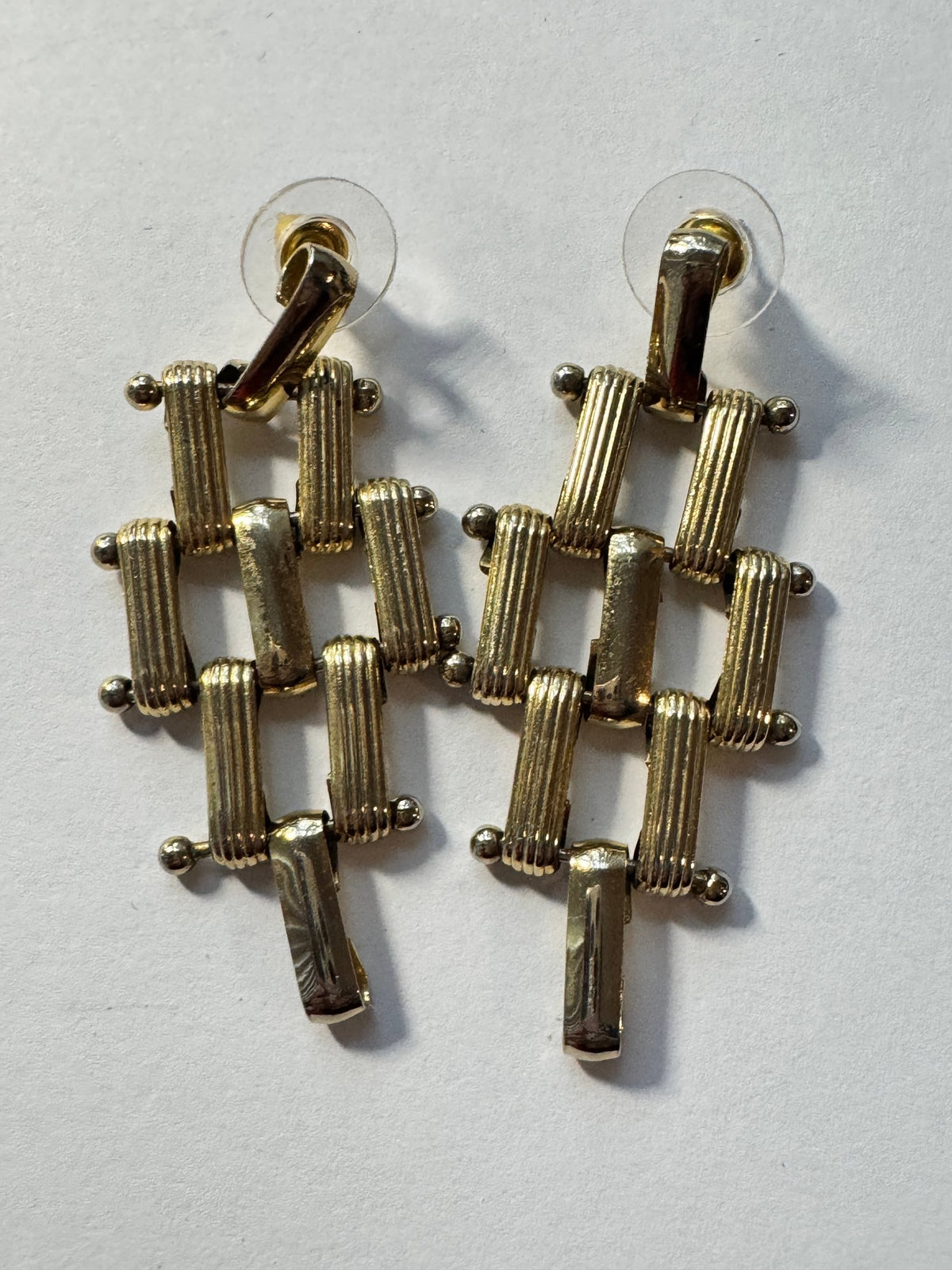 Gold-Tone Drop Earrings · Statement Lattice · Ribbed Bar Links — photo 2