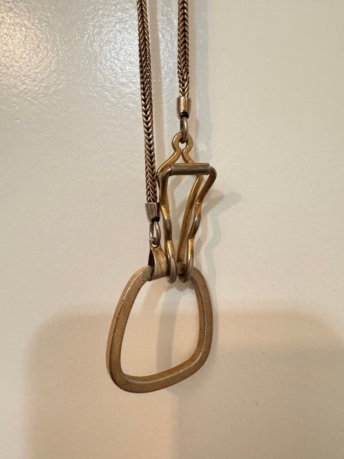 Gold-Tone Abstract Loop Pendant · Dark Chain Necklace — photo 2