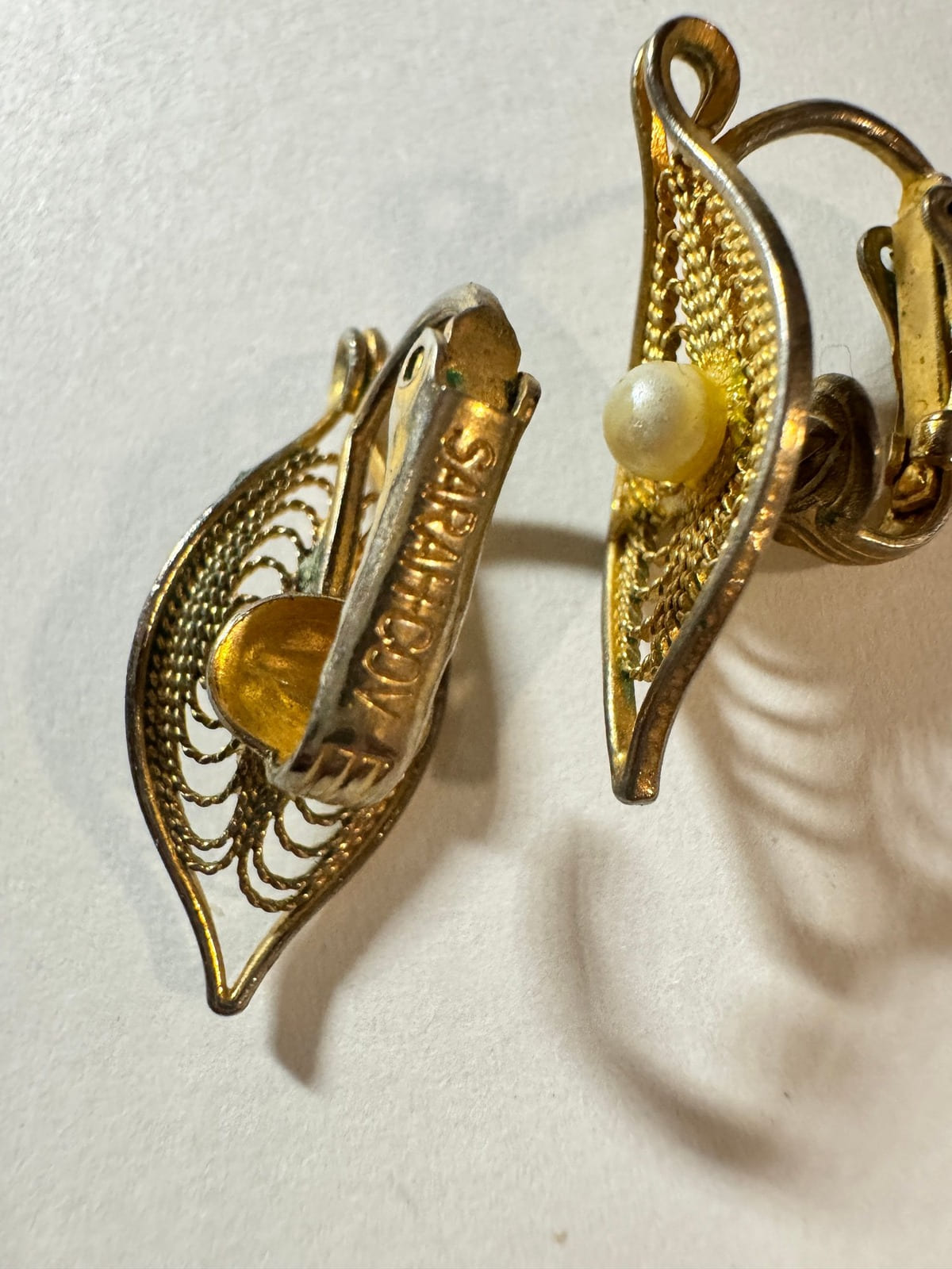 Sarah Coventry · Mid-century-style Filigree Clip-Ons · Gold-Tone Faux Pearl — photo 2