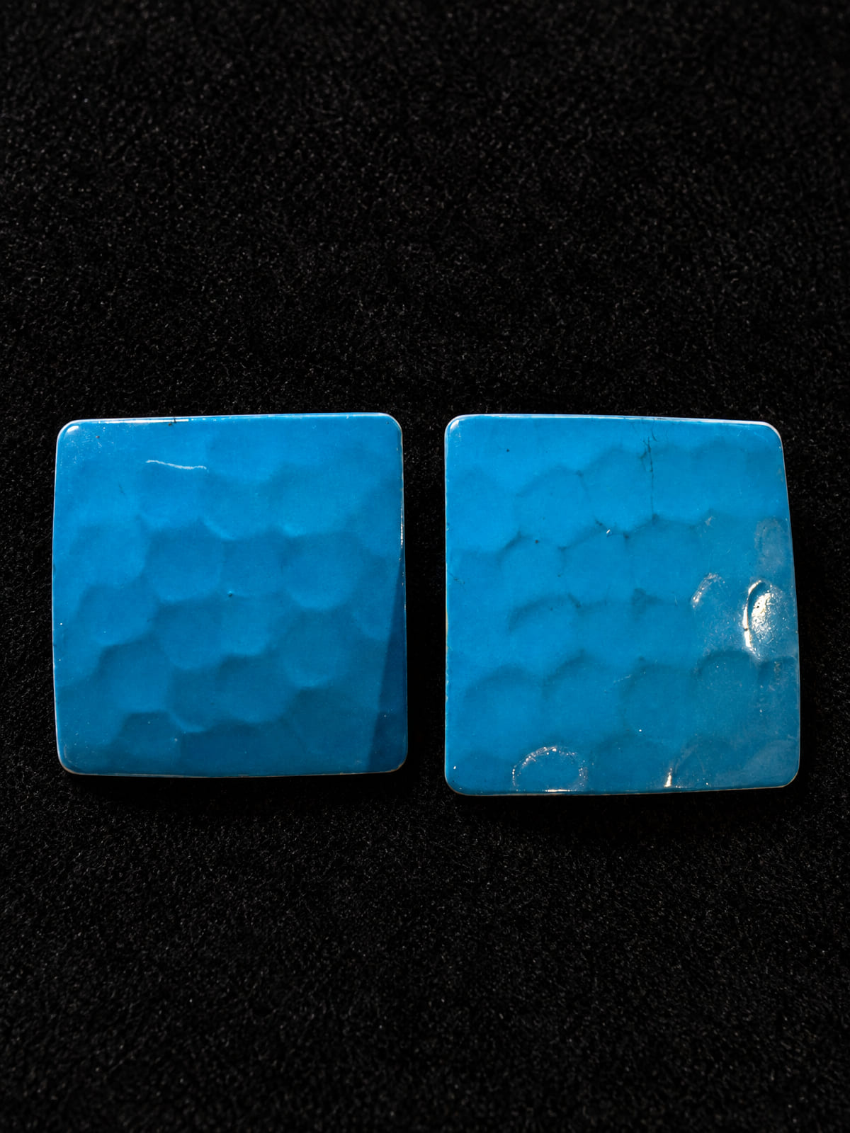 Clip-On Earrings · Mod-style · Turquoise-Blue Hammered Enamel Square