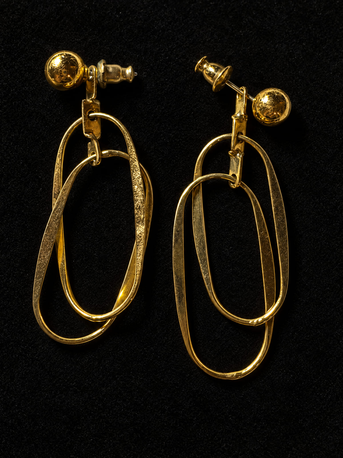 Gold-Tone Double Oval Hoop Drops · Mod-style · Screw-Back Dangle