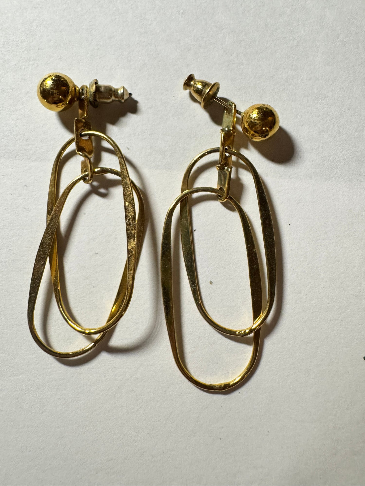 Gold-Tone Double Oval Hoop Drops · Mod-style · Screw-Back Dangle — photo 2
