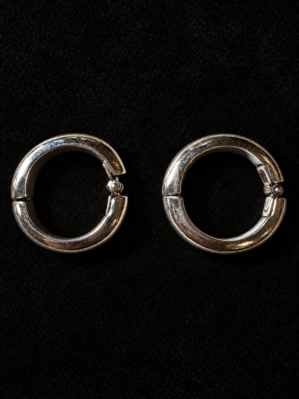 Silver-Tone Huggie Hoops · Bold Chunky Style · Snap Closure