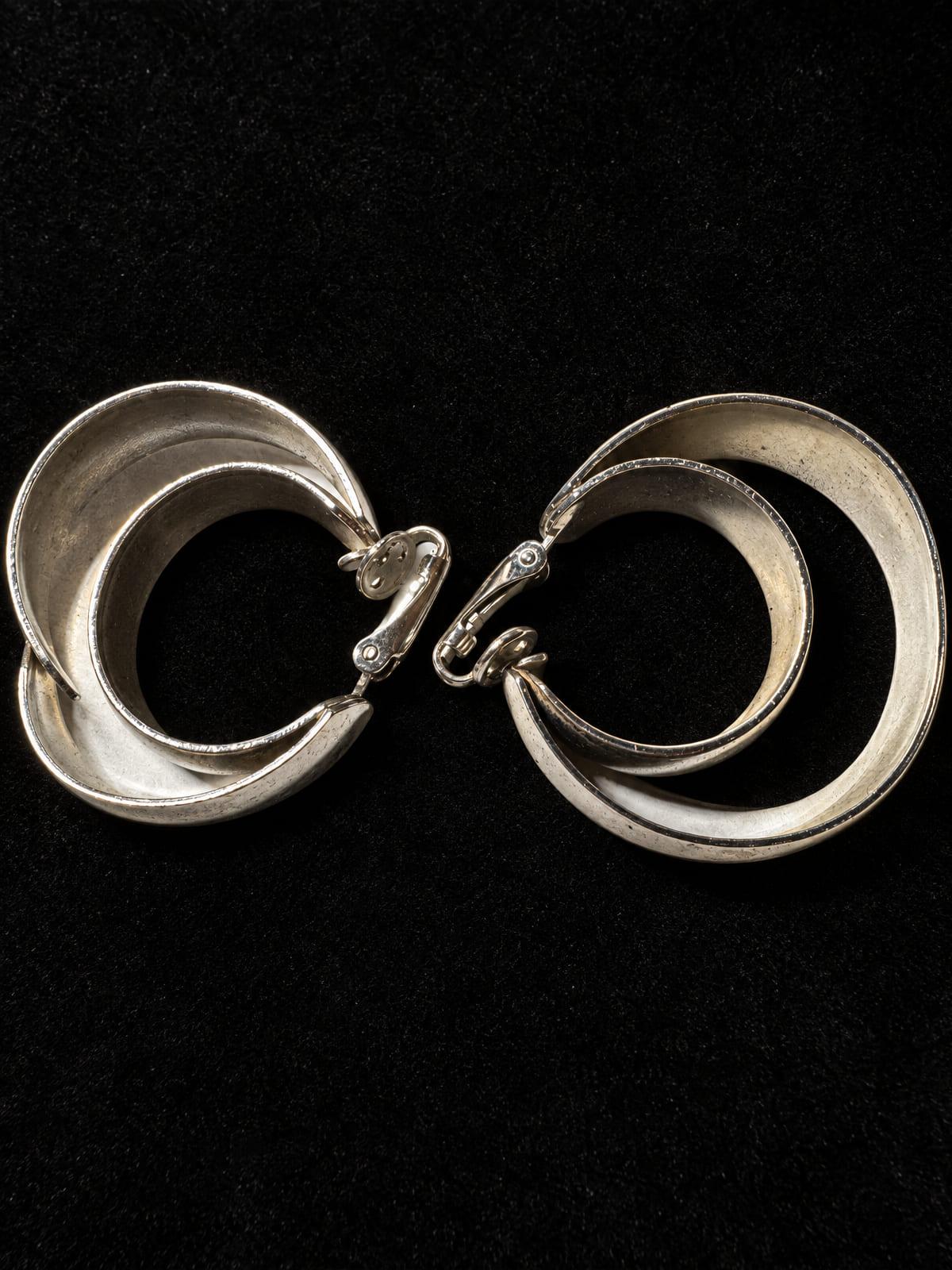 Silver-Tone Double-Hoop Clip-On Earrings · Bold 80s · Wide Band