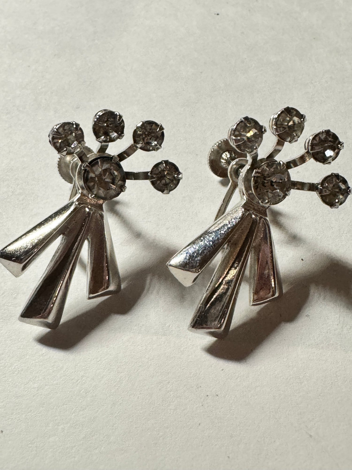 Silver-Tone Rhinestone Fan Drop · Mid-Century-Style · Screw-Back — photo 2
