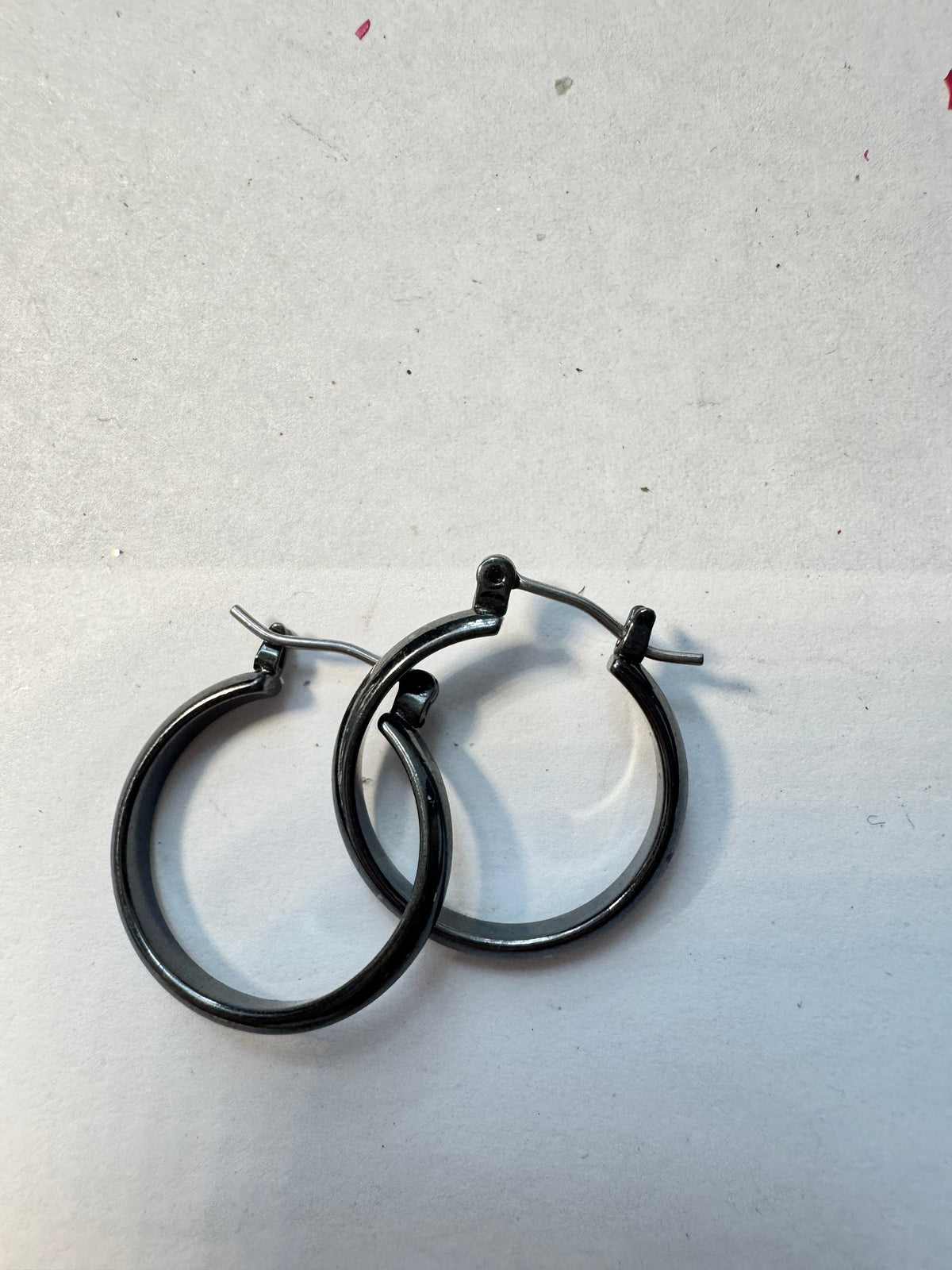 Hoop Earrings · Minimalist · Silver-Tone Latch-Back — photo 2