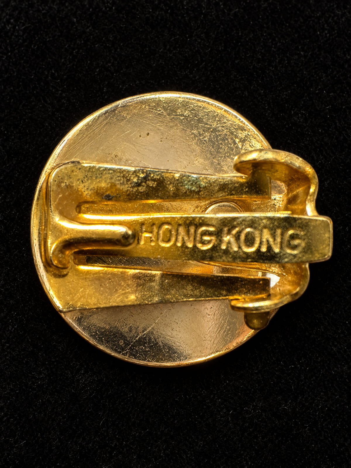 Clip-On Earrings · Mourning-style · Honk KongFaceted Black Glass Gold-Tone — photo 3