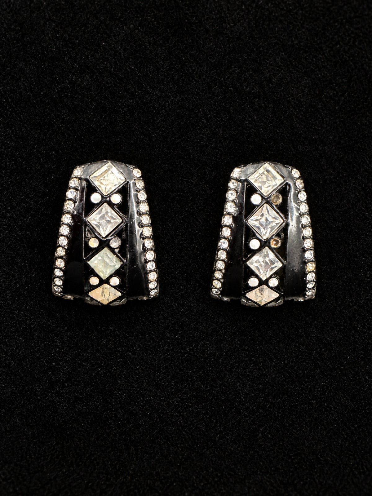 ⚜️ St. John | Crystal Half-Hoop Clip-on Earrings | Black Enamel & Rhinestone 💗
