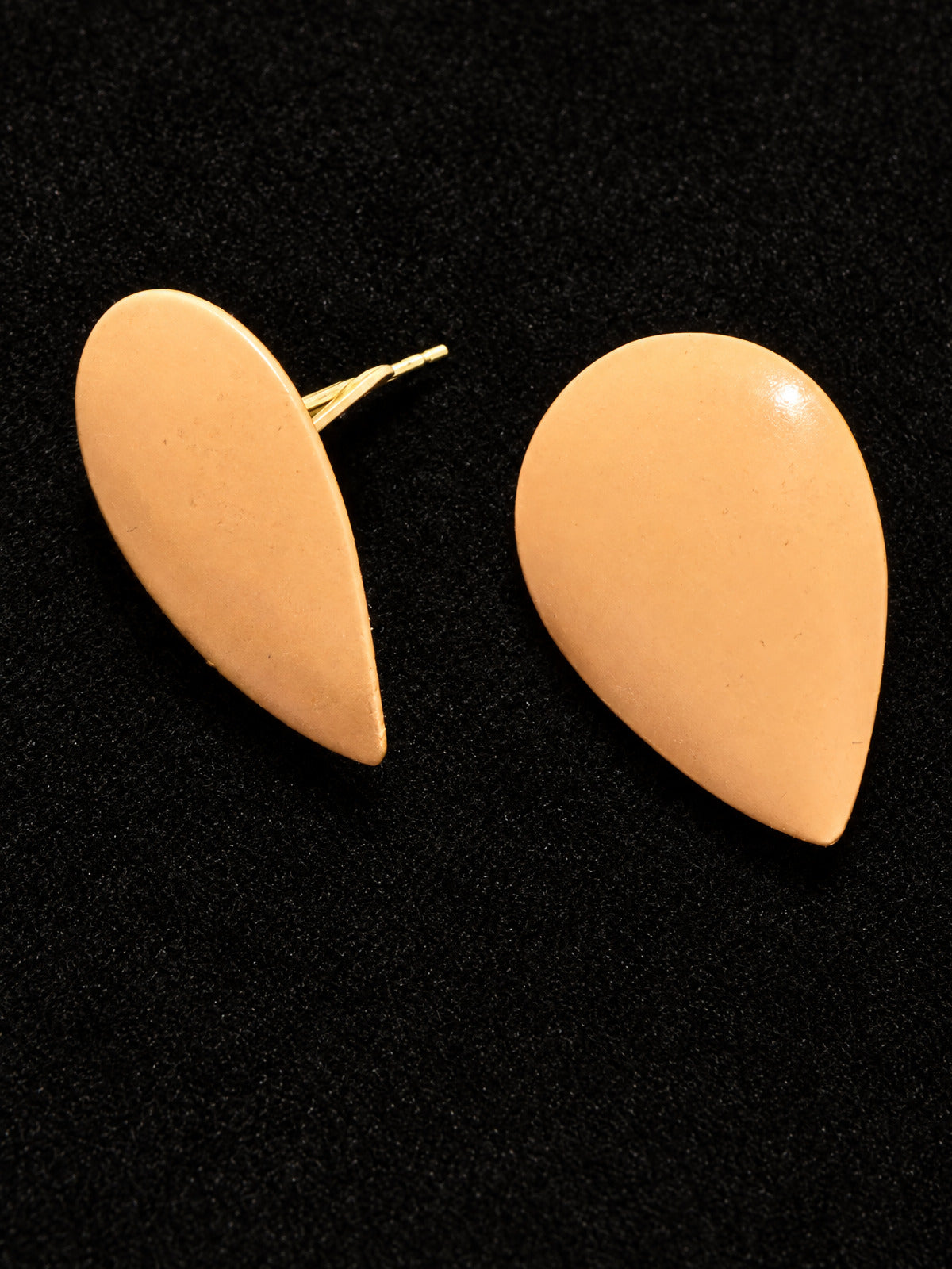 ⚜️ Teardrop Stud Earrings | Peach Nude Enamel | Gold-Tone Post 💗
