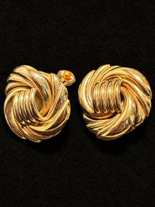 ⚜️ Gold-Tone Knot | Clip-On Earrings | Bold 80s Statement 💗