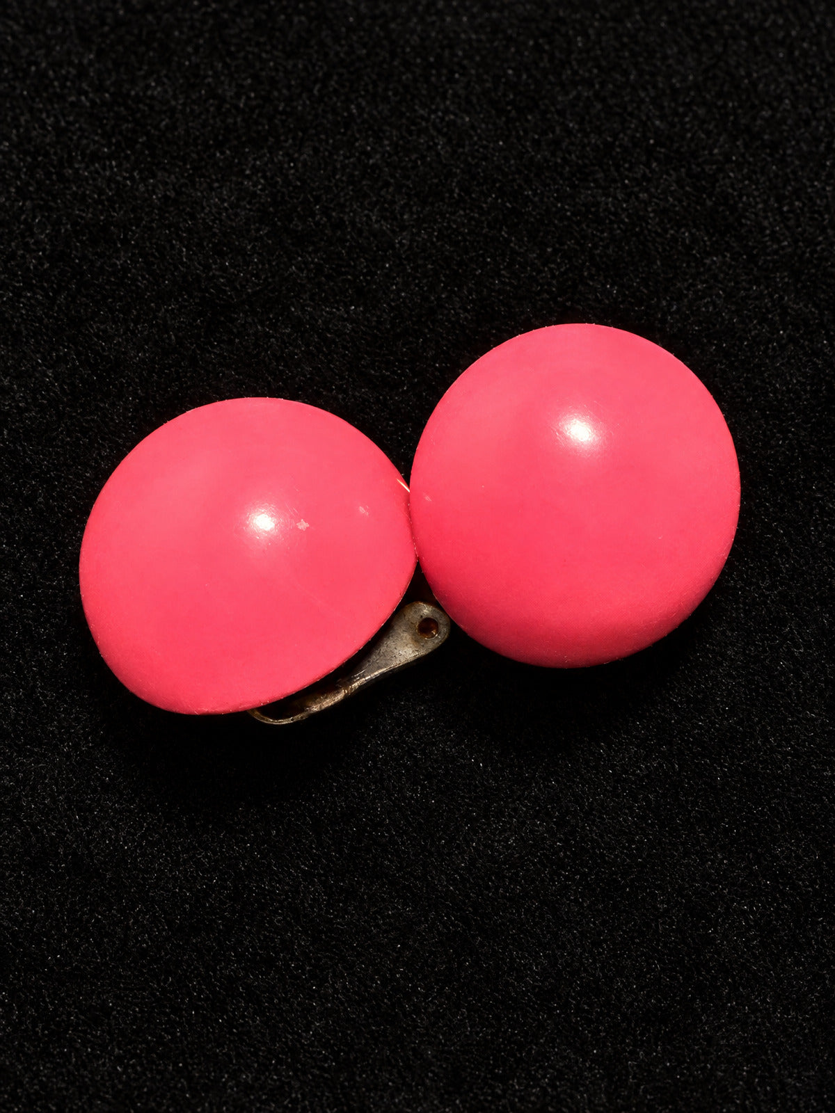⚜️ Vintage Clip-On Earrings | Hot Pink Dome | 1960s Retro Pop 💗