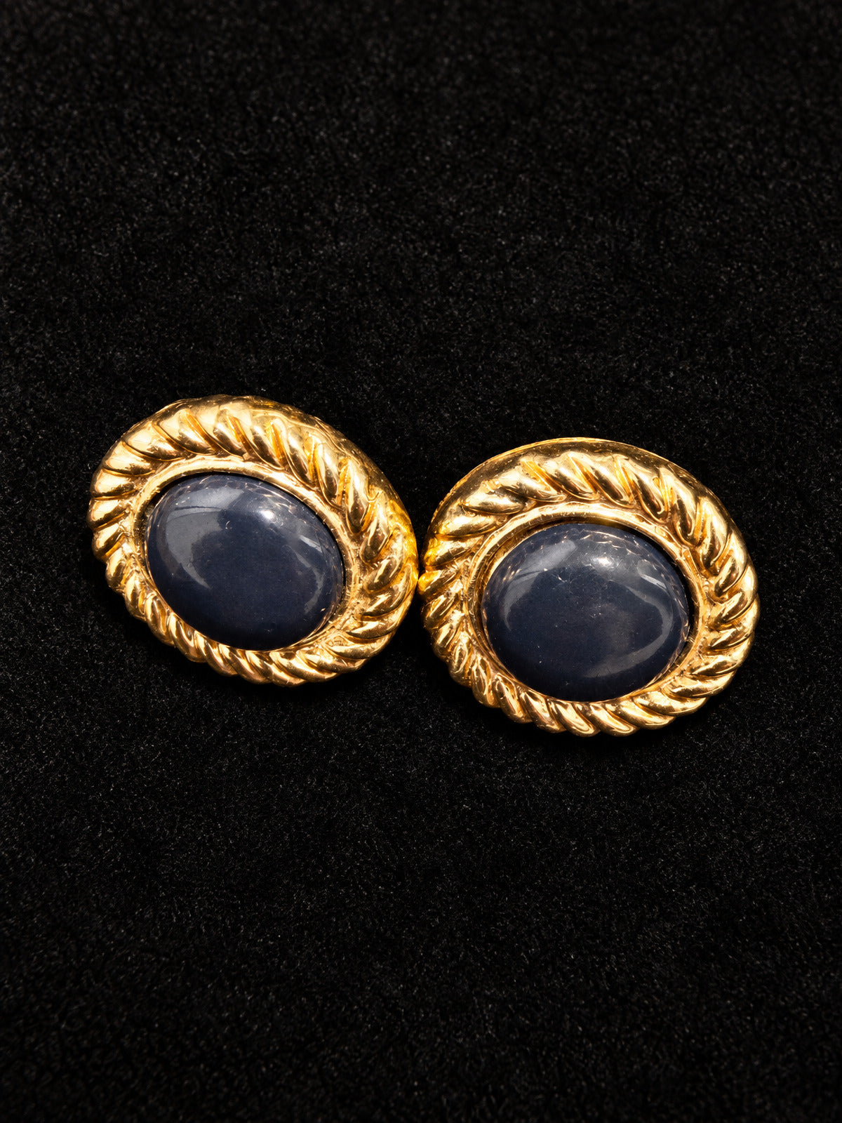 ⚜️ Gold-Tone Rope Border Earrings | Navy Cabochon | Bold Statement 💗