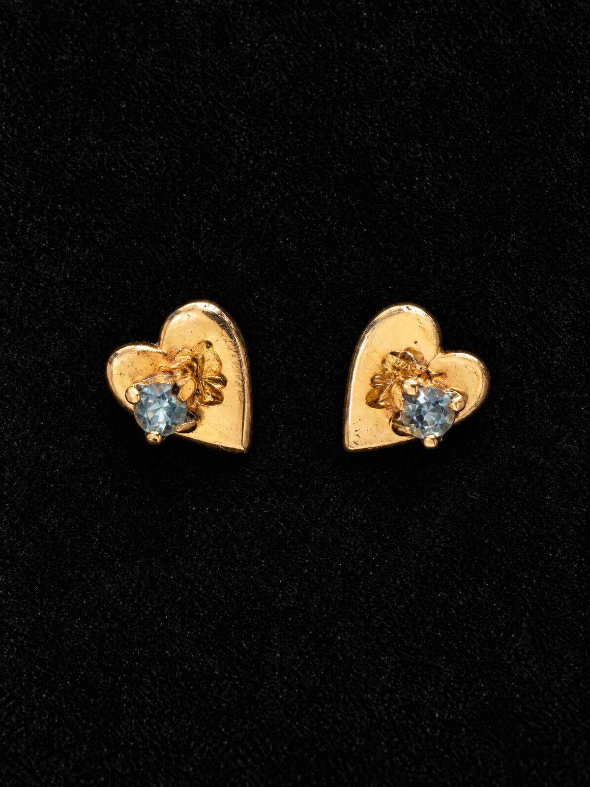 ⚜️ Heart Stud Earrings | Gold-Tone & Blue Stone | Vintage 💗