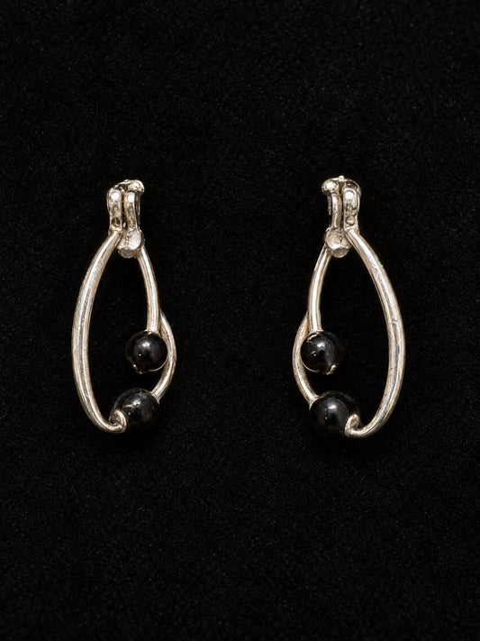 ⚜️ Hoop Earrings | Silver-Tone & Black Bead | Classic Drop 💗
