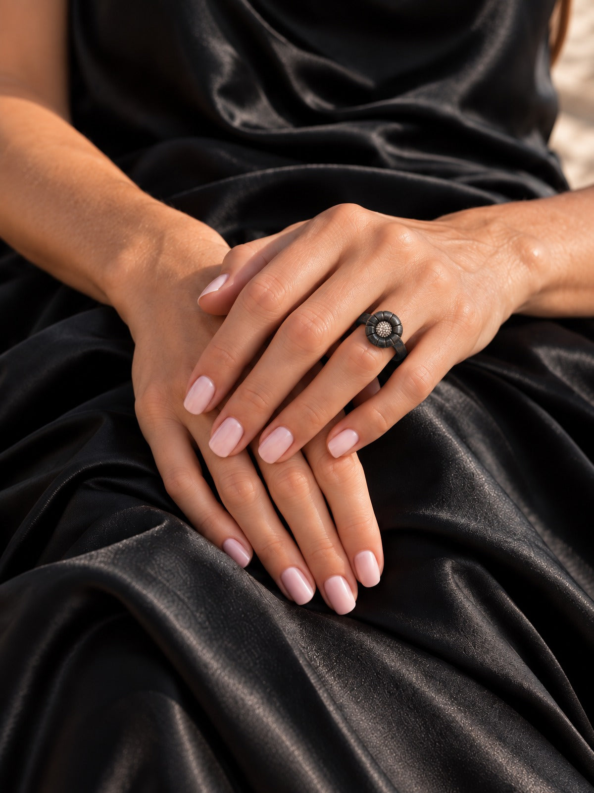 ⚜️ Adjustable Ring | Pavé Center Geometric Band | Gunmetal Black 💗 — photo 2